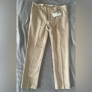 *NWT* Woman’s Chino Slim Pants Size‎ 8